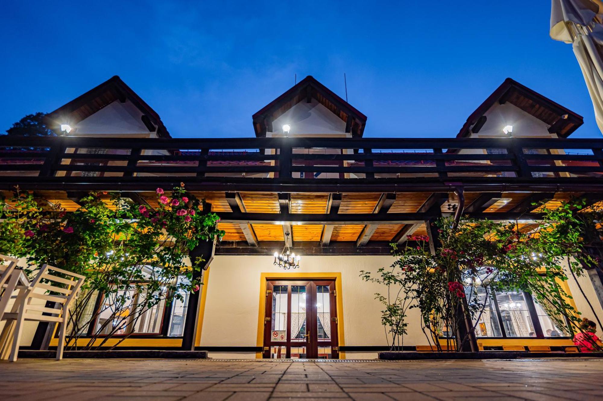 Q Resort And Spa 萨彻勒 外观 照片