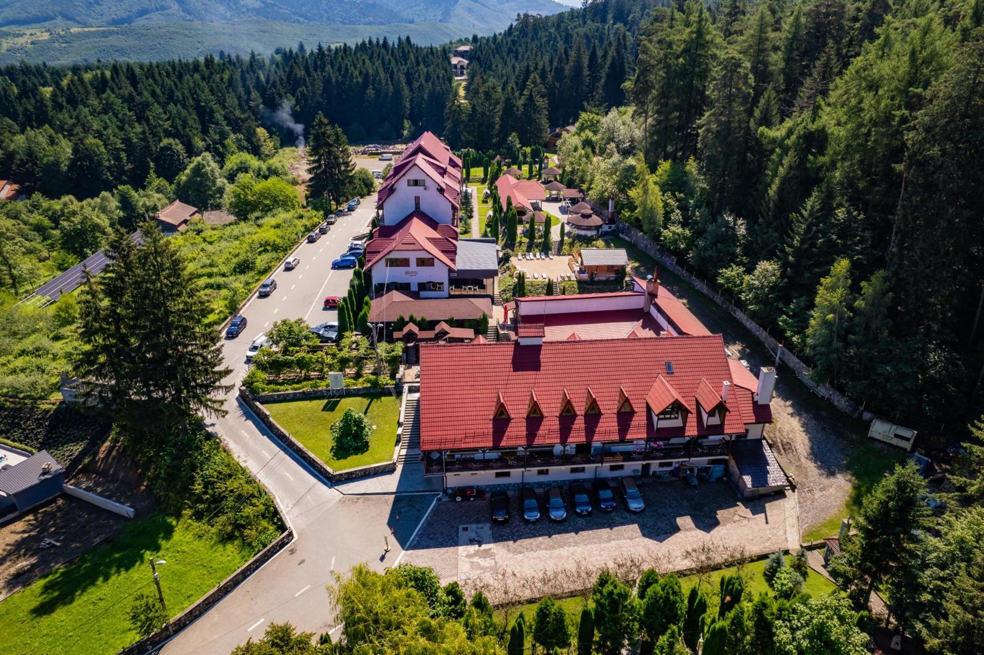 Q Resort And Spa 萨彻勒 外观 照片