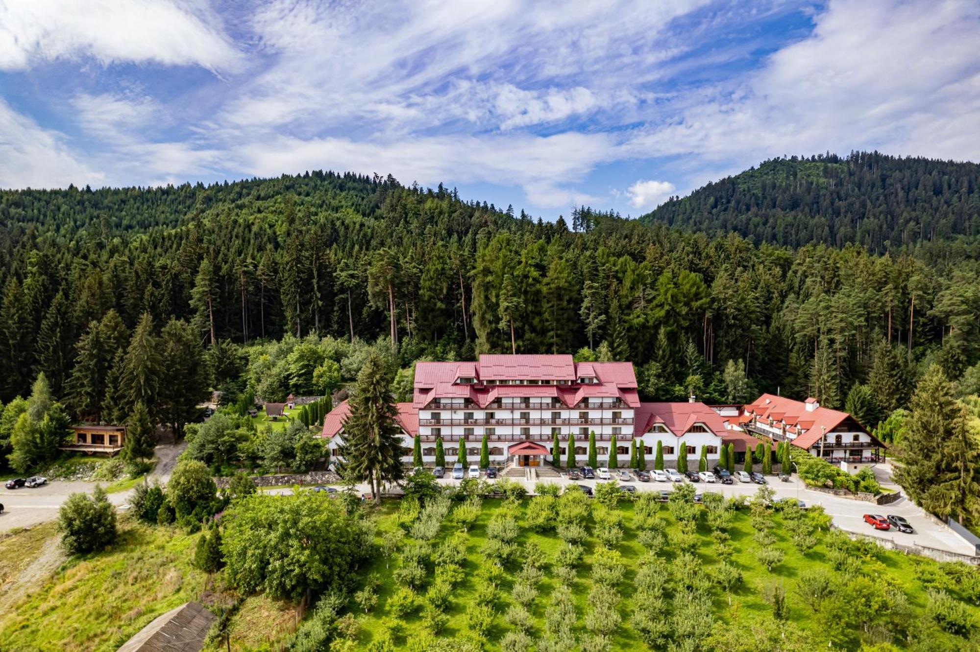 Q Resort And Spa 萨彻勒 外观 照片