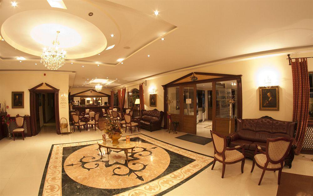 Q Resort And Spa 萨彻勒 外观 照片
